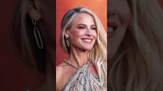 Ali Larter stunned on the red carpet at the Los Angeles Official FYC screening of "Landman." 🔥