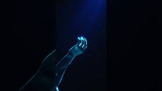 FC-720C’s cold blue light cuts through the darkness, weaving a deep-sea dreamscape.