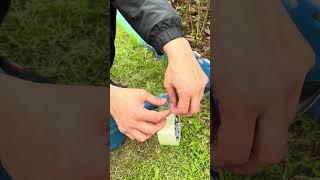 Привязал ложку к лейке и получилось очень круто! #diy #дача#shorts