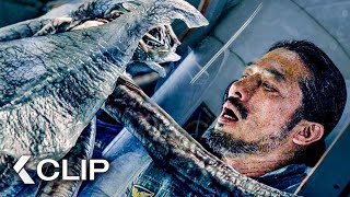 "He Has to Kill Us in Order to Survive" - LIFE Clip | Jake Gyllenhaal