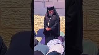 Священник на молитве С МУСУЛЬМАНАМИ 👍