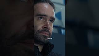 Отчитал. Больше не улыбаемся 😐 | Пётр Фёдоров в сериале «На льду» в Okko #НаЛьду